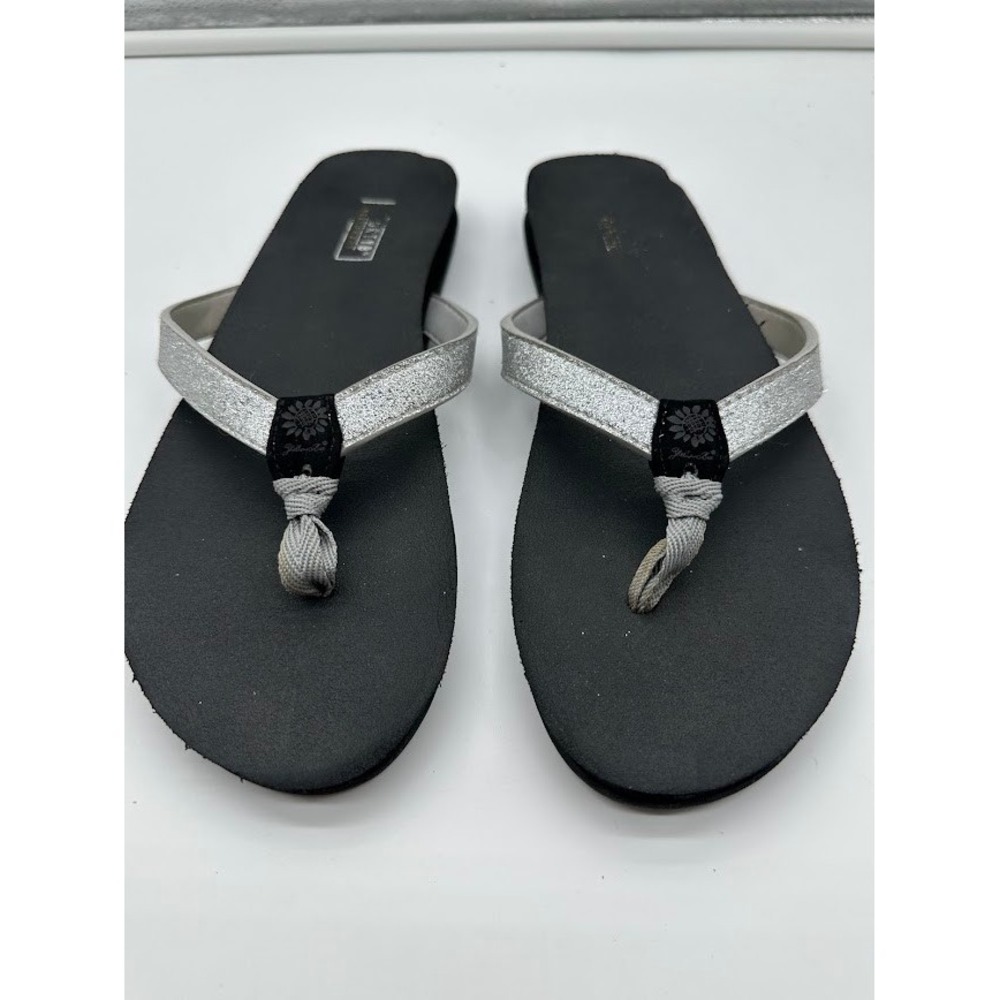 Yellow Box Womens Flip Flop Sandals Silver Glitter Straps Black Foam Size 10.5in